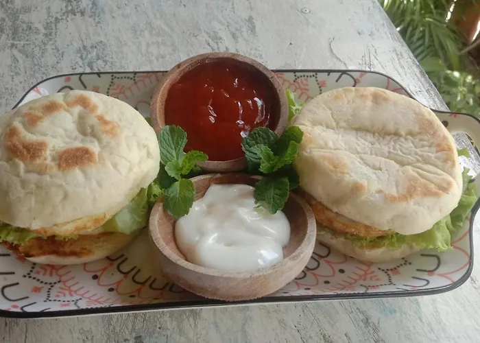 Sarinah - Bistro & 3*